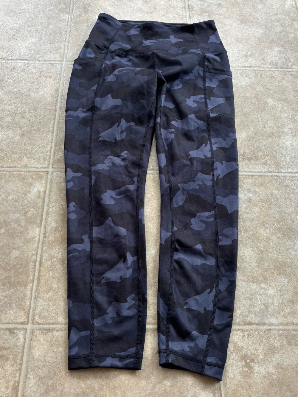 Yogalicious Black & Gray Camo Leggings